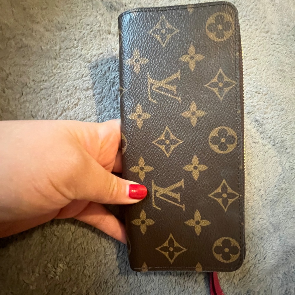 LV wallet - Picture 8 of 12